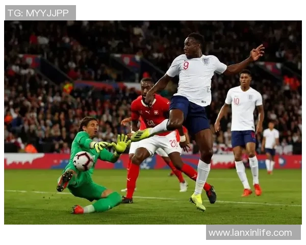 足球明星点球技巧解析与心理战术探讨助力球迷理解比赛魅力