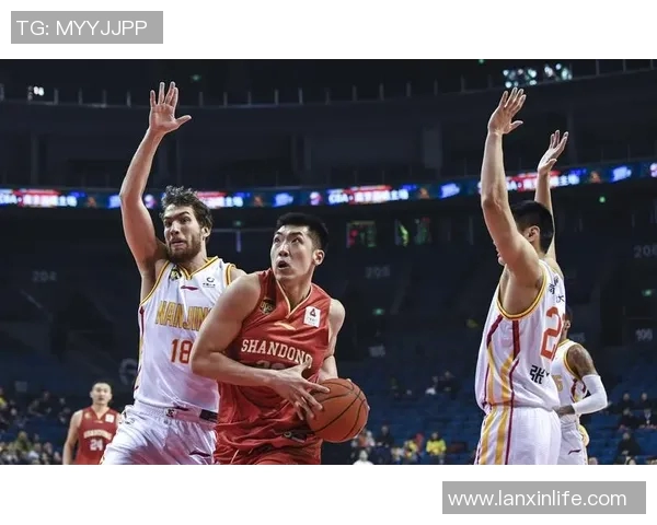 南京篮球队近期状态分析与未来展望探讨