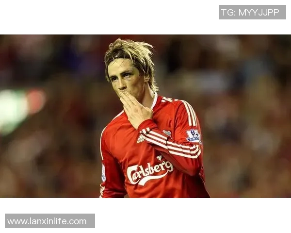 历年足球明星人气排名分析与趋势探讨揭示球迷心中的偶像之路